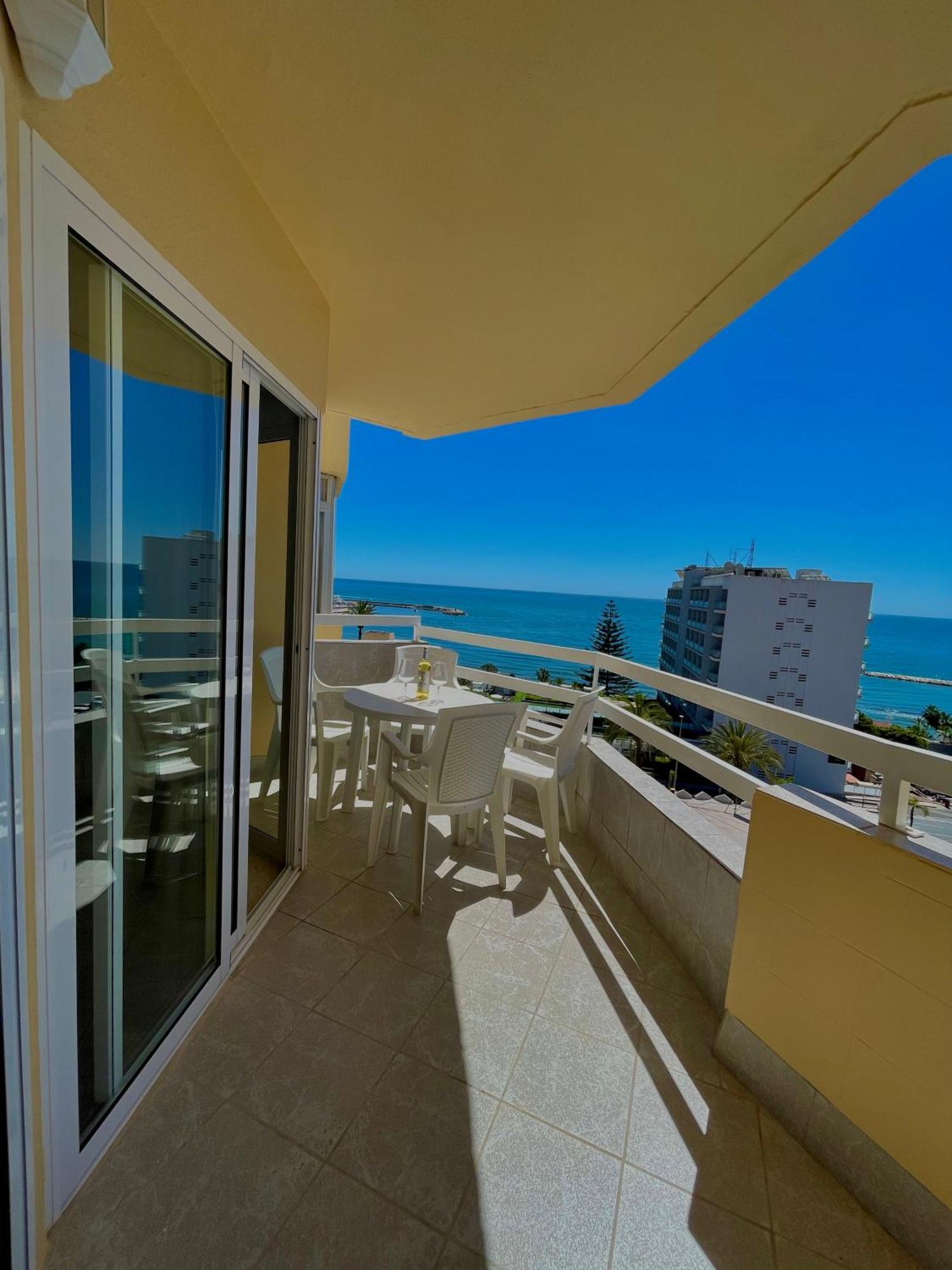 Vistas Al Mar Y Al Puerto Deportivo Apartment Benalmádena Exterior photo